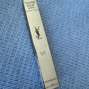 Yves Saint Laurent YSL Touche Eclat White Radiant Touch Brightening Pen - NIB!